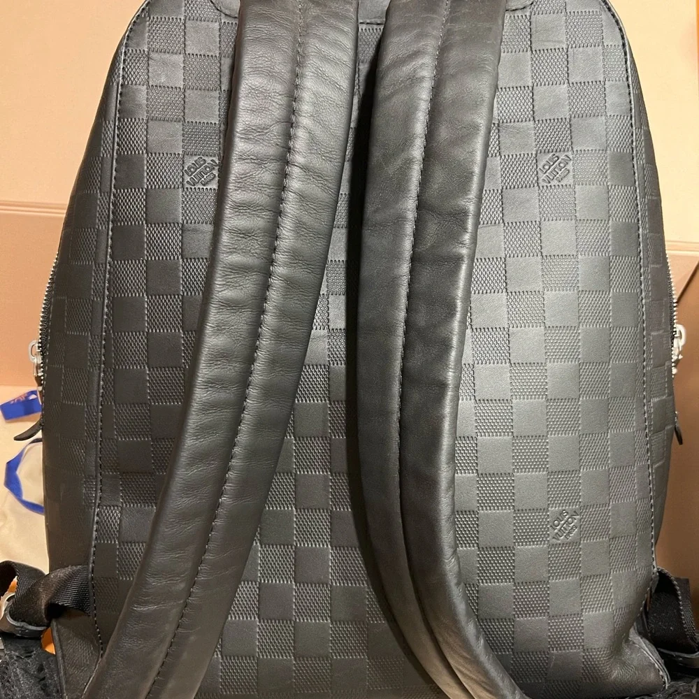 Louis Vuitton backpack - Picture 9 of 13